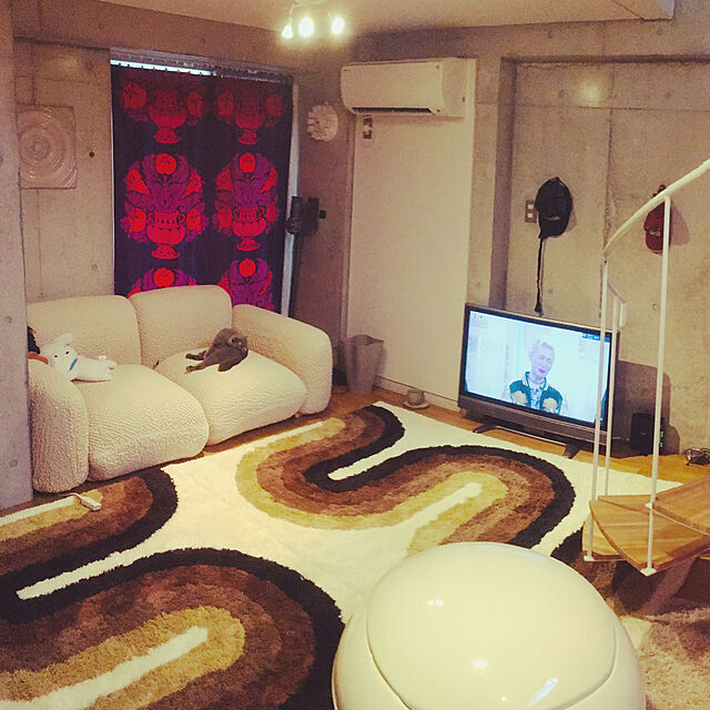 maruhakuchiの-ガーデンエッグチェア ピーターギュイジー WH REDの家具・インテリア写真