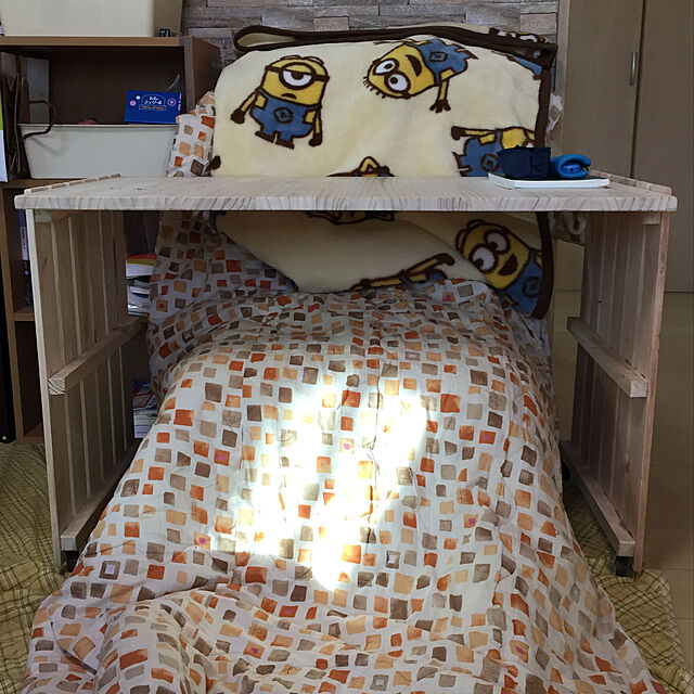 mihhyの-送料￥500〜ミニオンズニューマイヤーお昼寝毛布ハーフサイズ　100x140cmグリーティングキャラクターハーフケットの家具・インテリア写真