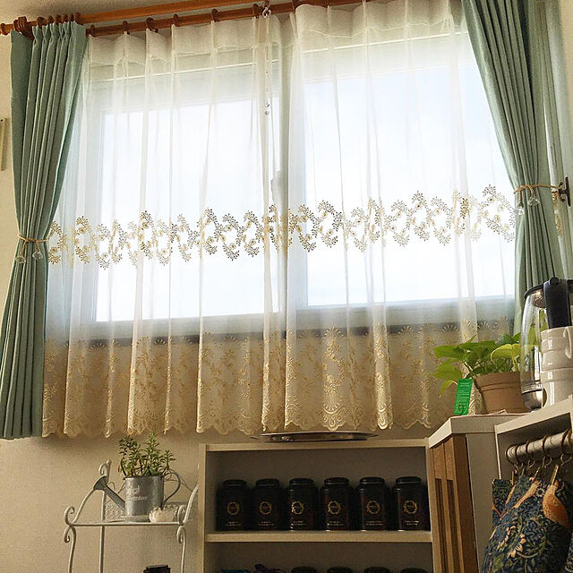 wakuwaku_curtainの-レースカーテン トルコレース ジュリアゴールド ゴールド 刺繍 トルコ刺繍 刺繍レース 金 おしゃれ かわいい ゴージャス エレガント ヨーロピアンの家具・インテリア写真