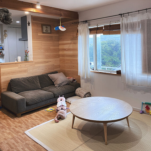 Shizukaの-こたつ テーブル 円形 直径105cm souffle タモ材 円型 丸型 天然木 洋風 シンプル ナチュラル色 北欧 二人用 2人用 4人用 国産 日本製 おしゃれ こたつテーブル 送料無料の家具・インテリア写真
