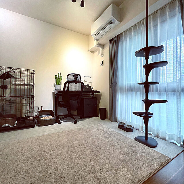 makotoの-自由自在なキャットタワー♪ 　OPPO(オッポ) 　キャットフォレスト　ツー　ブラック 　　CatForest［正規品【猫　キャットタワー　おしゃれ　つっぱり】の家具・インテリア写真