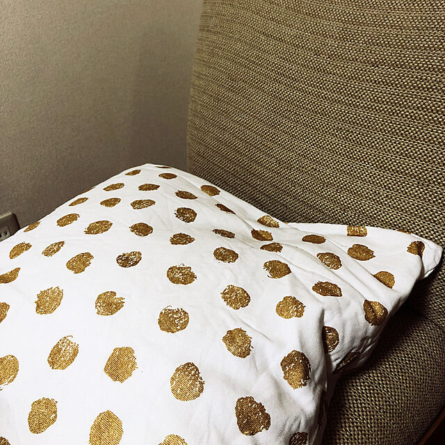 lala_moraのイケア-ＩＫＥＡ/イケア SKAGGORT：クッションカバー50x50 cm ホワイト/ゴールドカラー （204.155.41）の家具・インテリア写真