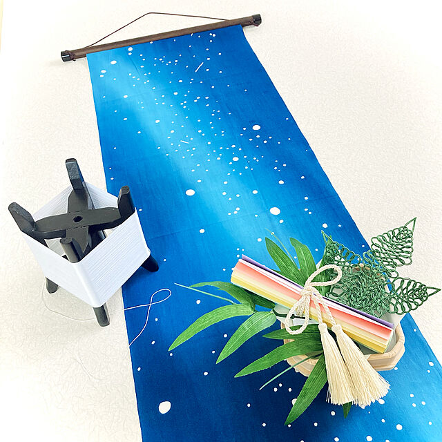 sumikoの-飾り傘台　吊るし飾り傘台　糸巻　糸枠　黒台　台　黒枠　和小物　和雑貨　和風　 お正月の家具・インテリア写真
