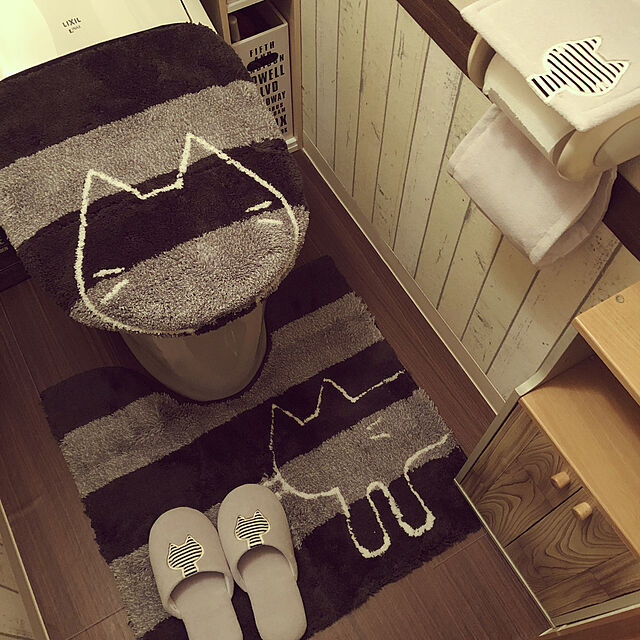 naworinのオカ-うちねこ洗えるトイレタリー （ トイレマット / フタカバー ）の家具・インテリア写真