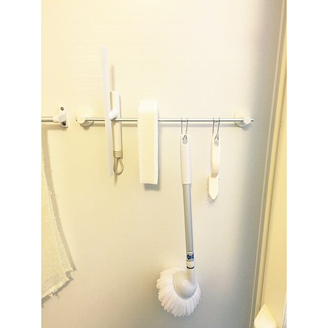 _sakumasikiの-山崎産業 風呂 掃除 ブラシ ユニットバスボンくん 抗菌 ホワイトの家具・インテリア写真