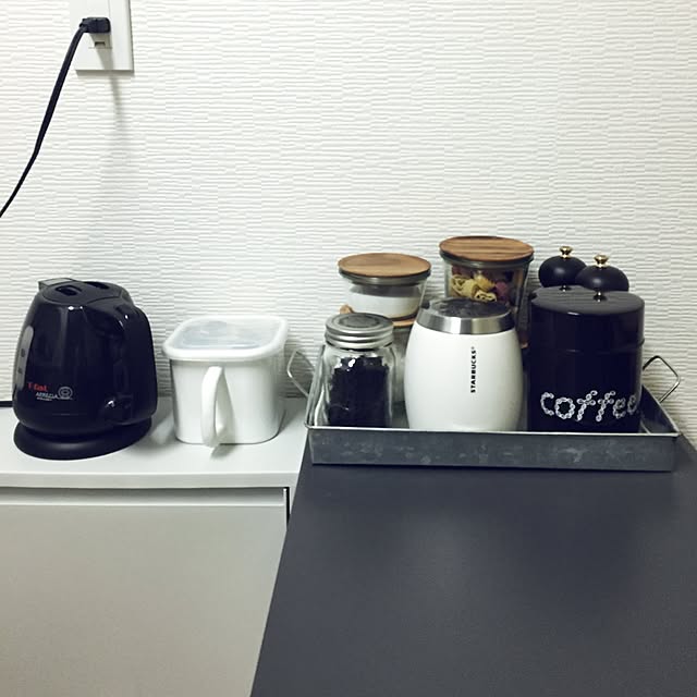 chinatsuの-【土日祝も出荷！】コーヒー缶 LサイズCOFFEE CAN松尾ミユキデザインcoffee コーヒー豆【ダークブラウン】の家具・インテリア写真