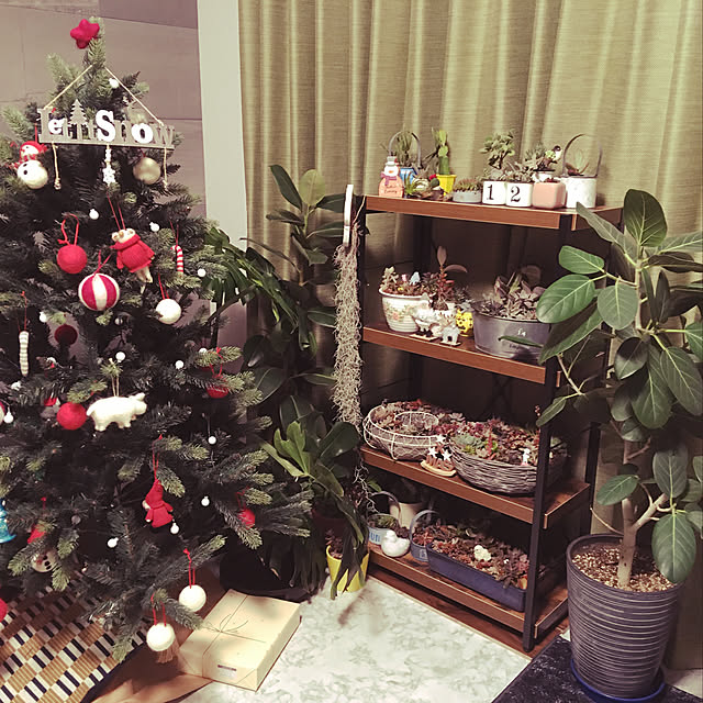 mitsukimamaの-クリスマスツリー おしゃれ 150cm クリスマスツリーセット オーナメントセット 収納箱 かわいい ライト コンパクト ハンドメイド 電飾付き led ロウヤ LOWYAの家具・インテリア写真