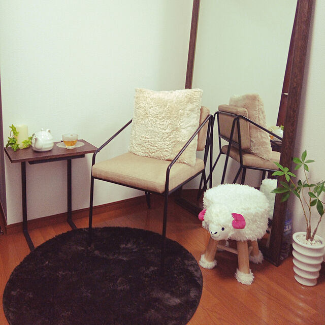 kyo-chanのアイリスオーヤマ-アイリスオーヤマ テーブル サイドテーブル コの字型デザイン 木目調 ブラウンオーク/ブラック 幅約45×奥行約29×高さ約52.2cm SDT-45の家具・インテリア写真