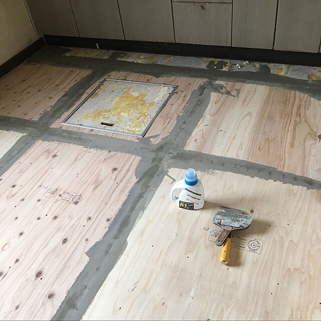 yumの-アースシール速硬 1kg　床用下地補修剤　モルタル、コンクリート床のスピード補修にの家具・インテリア写真