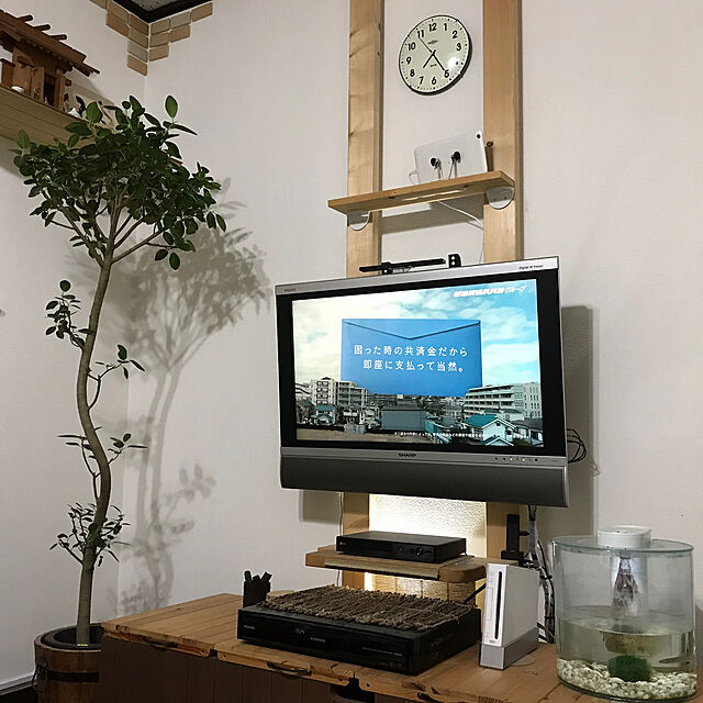 KoujiのBPS（ビピエス）-BPS テレビ 壁掛け 金具 23型-55型 角度調節 水準器付き LED LCD 液晶テレビ対応 上下移動式 VESA対応 [並行輸入品]の家具・インテリア写真