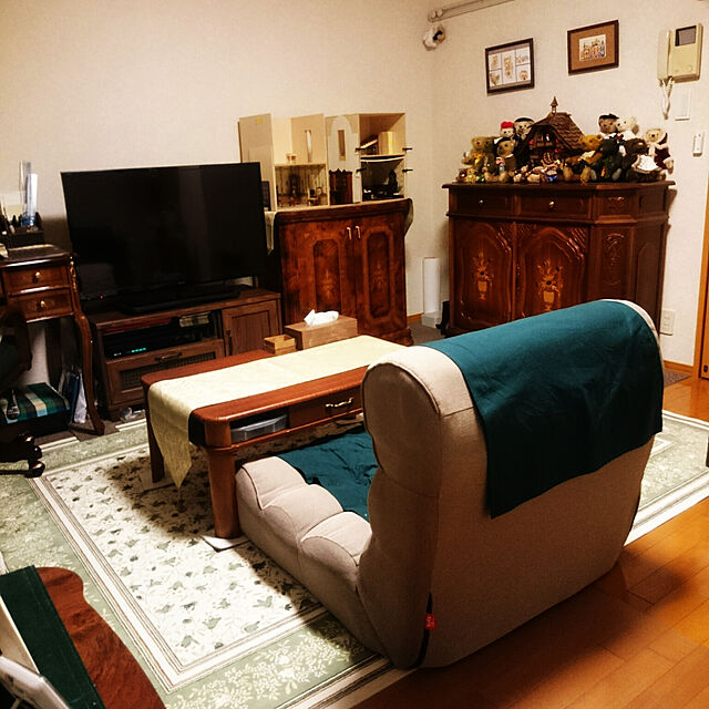 nicoleの-はっ水加工 テーブルランナー150cm x 32cm （山形, サンド地に透かしアラベスク柄）の家具・インテリア写真