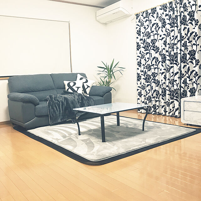 HelloKitchenのニトリ-3人用布+合皮ソファ(ウォール2 GY) の家具・インテリア写真