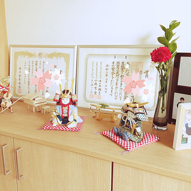 fumofumoのMISAKO-ミニ座布団 置物座布団 和柄ちりめん 22色バリエーション (無地赤)の家具・インテリア写真
