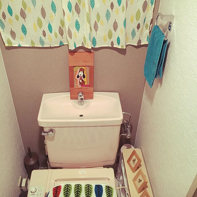 kaikaiharukaのオカトー-HOKUORU トイレ2点セット カラフルリーフ 洗浄暖房ふた用の家具・インテリア写真