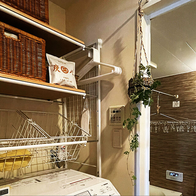 miyamiyaの出雲カーボン 株式会社-炭八 出雲カーボン 炭八 スマート小袋 ５袋セット ホワイト （19cm×19cm×厚さ2.5cm 容量0.4L） 調湿木炭 除湿 湿気 対策の家具・インテリア写真