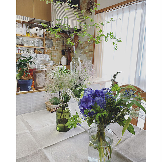 emiのスパイス-花瓶 ガラス おしゃれ フラワーベース VALENCIA リサイクルガラスフラワーベース SIETE スペイン 花器の家具・インテリア写真