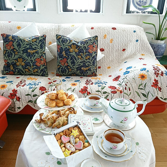 bonobono54のＮｏ　Ｂｒａｎｄ-おしゃれなバラ型のシリコンケース 焼き菓子 クッキング ケーキ作りの家具・インテリア写真