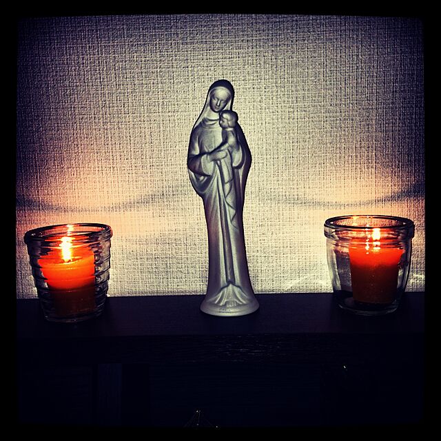S1103nのローマン-聖母マリア像26ｃｍ キリスト教 マリア様 クリスマス インテリア アンティークスタイルの家具・インテリア写真