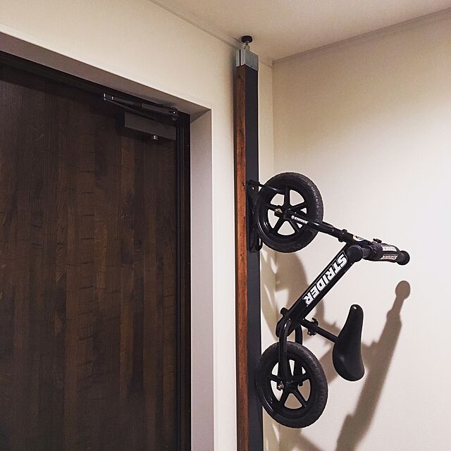 hiro.rororoの-【送料無料】自転車用　壁掛けフック　縦置きスタンドの家具・インテリア写真
