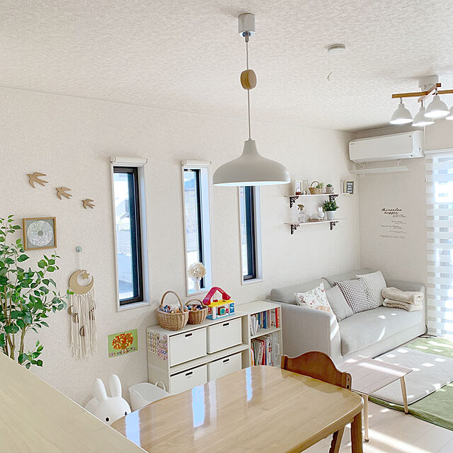 Minoriのニトリ-調光ロールスクリーン(コンビ3WH165X220) 幅165×丈220cm 正面付け 天井付け カーテンレール付け 間仕切り の家具・インテリア写真