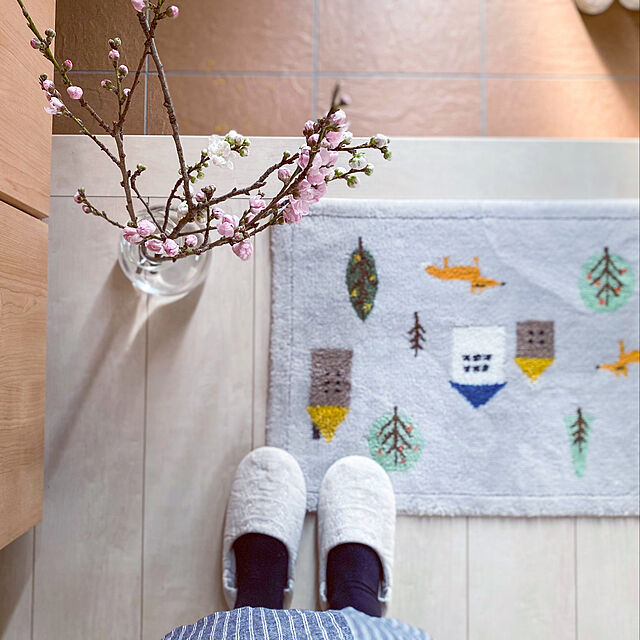 yuuuuuのオカ-洗える　玄関マット トコット約50×80cm グレー 玄関 屋内 洗える すべり止め 吸着 ウィルトン織り 日本製 おしゃれ キツネ 北欧 グレーの家具・インテリア写真