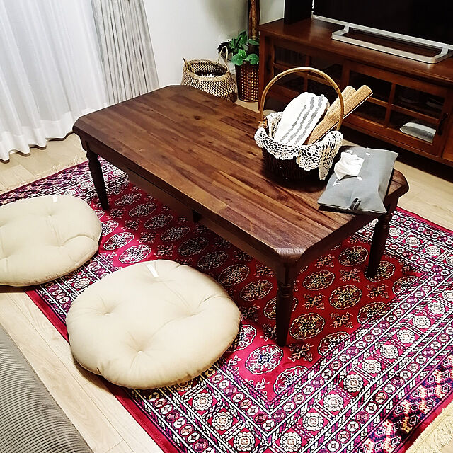hr.の-引出し付きクラシック調リビングテーブルの家具・インテリア写真
