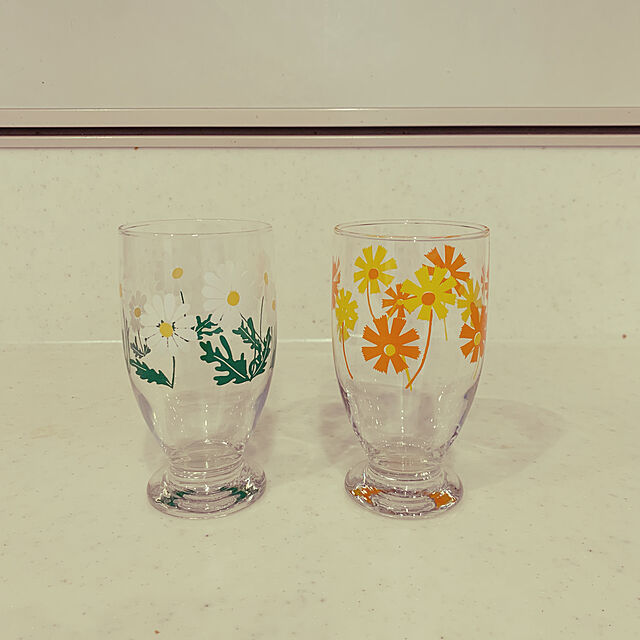 Maikoの-アデリアグラス石塚硝子アデリアレトロ 台付グラス320容量：335ml　色：アリス、野ばな、花まわし、花かざり、梨日本製ガラスの家具・インテリア写真