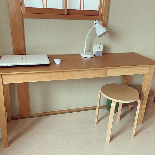 Hanaのニトリ-天然木スリムデスク(150 NA) の家具・インテリア写真