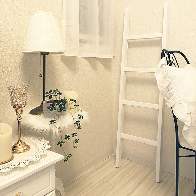 mioのイケア-IKEA イケア キャンドル皿 37cm ホワイト SKURAR 通販 002.399.83の家具・インテリア写真