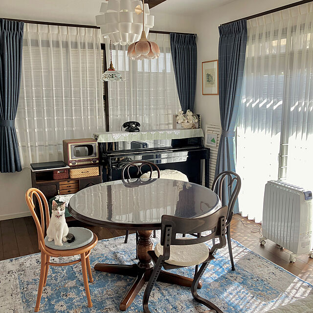 ayataroの-【飛騨産業】穂高 WINDSOR 円形テーブル（直径W120） ホワイトオーク K色 DK341の家具・インテリア写真