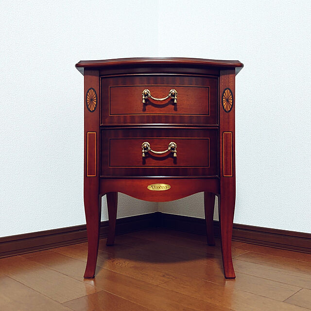 senの東海家具-東海家具 ナイトテーブル ベネチア 40cm幅の家具・インテリア写真