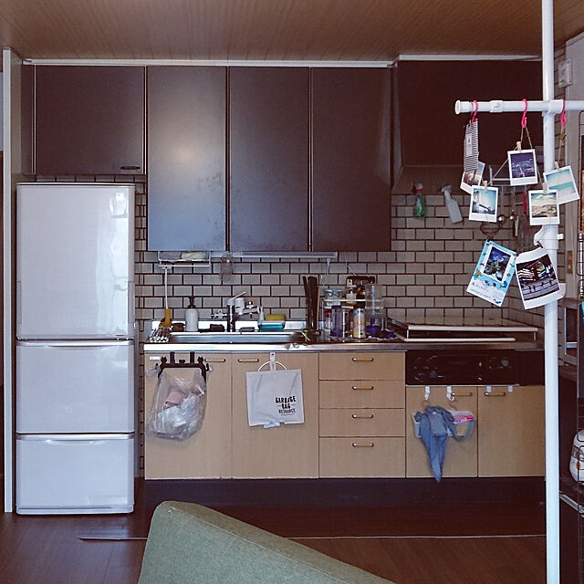 AKAkkiyのオーエ-オーエ ディスペンサー ホワイト 幅14.3×奥行16.6×高さ8cm スマートホーム スポンジホルダー 付きの家具・インテリア写真