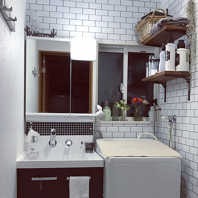 kurikuma-kの-LIXIL INAX 洗面化粧台 ピアラ 間口600mm 扉タイプ アジャストミラー2面鏡セットの家具・インテリア写真