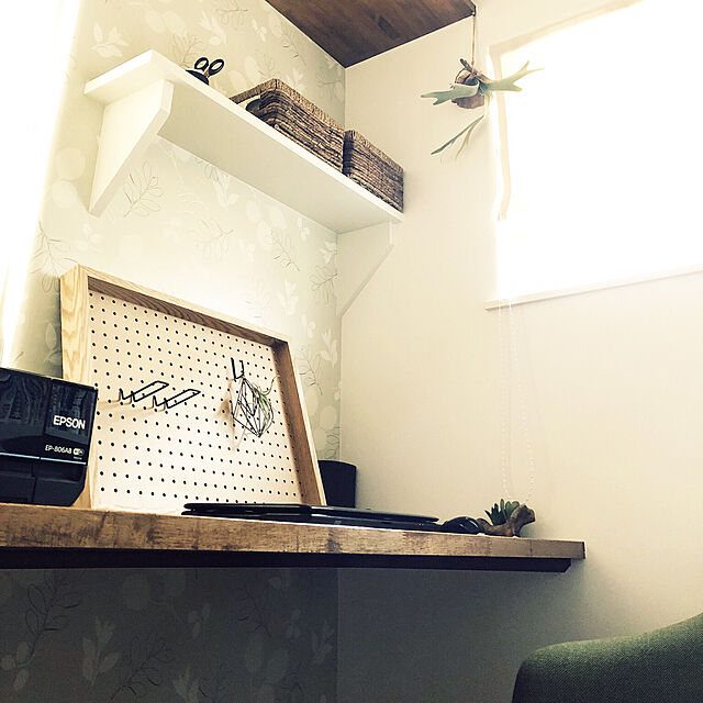 Makikoのメルクロス-ディスプレイフレーム フレーム GENERAL PEG BOARD WOOD FRAME B3 ナチュラル/ブラックの家具・インテリア写真
