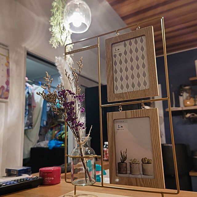 kazuのニトリ-フラワー ラック(スクエアフォトフレーム) インテリア雑貨 収納 の家具・インテリア写真