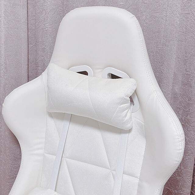 tohruのヤマソロ-ゲーミングチェア 白 ベロア調 おしゃれ デスクチェア 疲れにくい 腰痛 勉強椅子 リクライニング フットレスト ホワイト かわいい トリアノ TRIANOの家具・インテリア写真