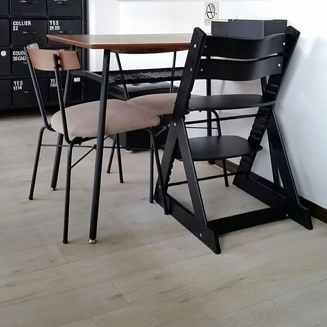 beforeの市場-ダイニングテーブル anthem Dining Table S ブラウン 【組立品】の家具・インテリア写真