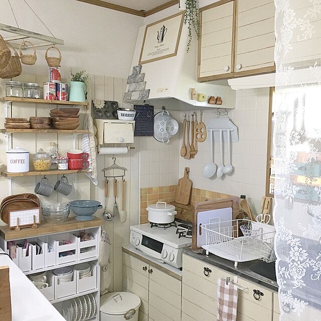 YunSamamaの-ホーロー ボウル 2サイズセット（NUTS・BERRIES）/ホーロー容器 琺瑯 ホワイト かわいい おしゃれ ホウロウ容器の家具・インテリア写真