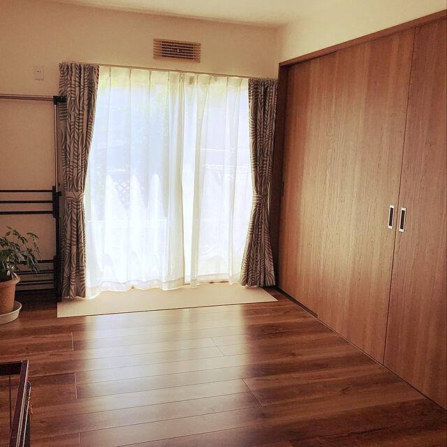 Chipchipのニトリ-遮光2級・遮熱カーテン(パームリーフ イエローグリーン 100X200X2) の家具・インテリア写真