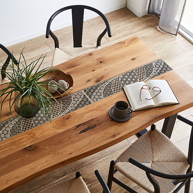 KAGUCOCOのKAGUCOCO-テーブル単品 天然木 無垢 アーチザン Artisan 幅160/180/210cm ウォールナット デザインガラス テーブルのみ 一枚板風 耳付き ダイニングの家具・インテリア写真