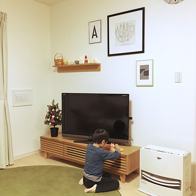 remaの-シンプル モダン 150cm幅ロータイプテレビボード ナチュラル 完成品の家具・インテリア写真