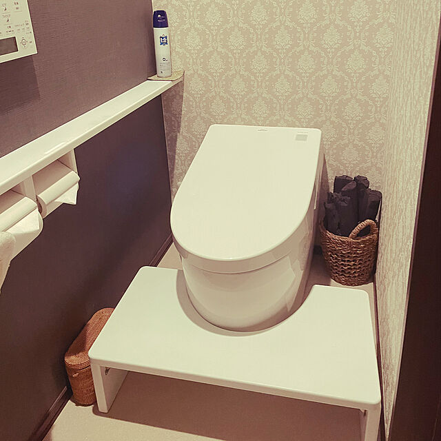 a.aの-「大川家具」お家のトイレが幼児用トイレに大変身！置くだけ簡単 トイレトレーニング 踏み台　カラータイプ ピンク　白　ホワイト　イエロー トイレ専用タイプ 　ふたなしの家具・インテリア写真