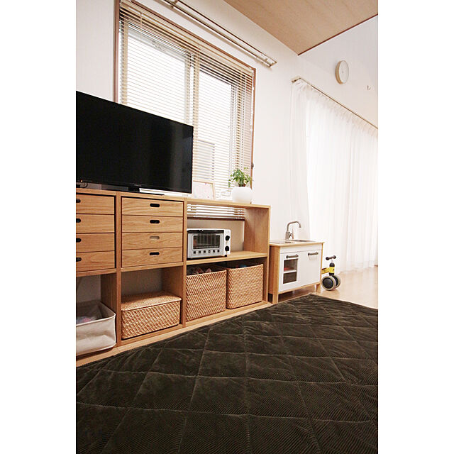 niji_RMの-コーデュロイ調のふんわりキルトラグの家具・インテリア写真