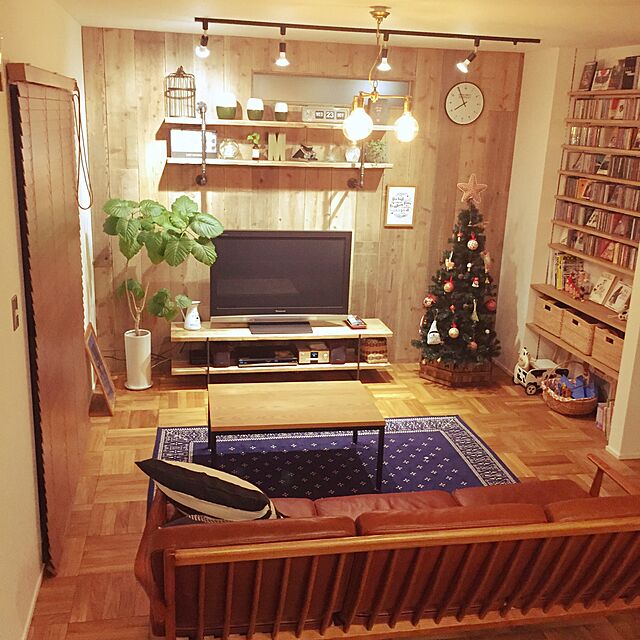 yanの-150cmスリム濃緑 品質保証 高級ツリー 木枠付　クリスマスツリー スリムの家具・インテリア写真