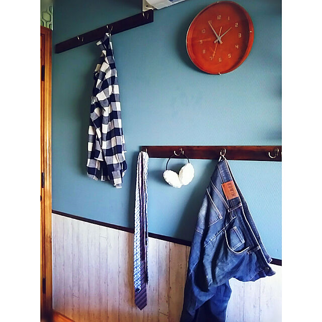 Miponappoの-壁紙 のり付き 幾何学[【生のり付き壁紙】おすすめの幾何学模様の壁紙]ジオメトリック　クロス 壁紙の家具・インテリア写真