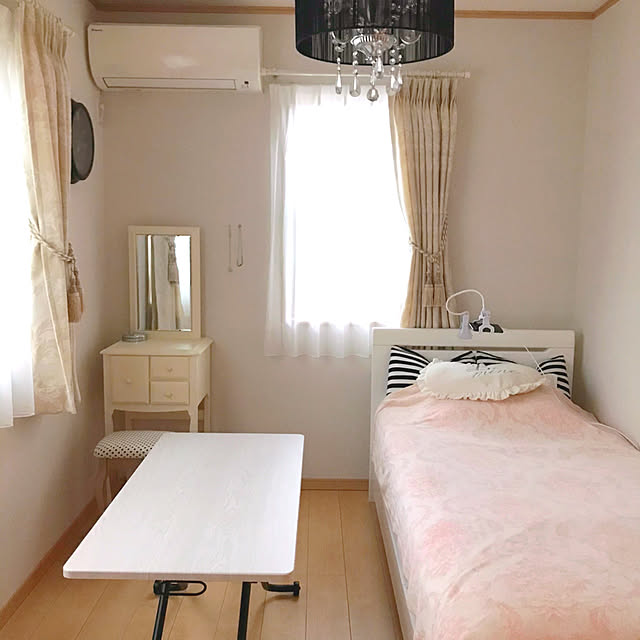 Mikaのニトリ-シングルベッドフレーム(ヴァニラ WH) の家具・インテリア写真