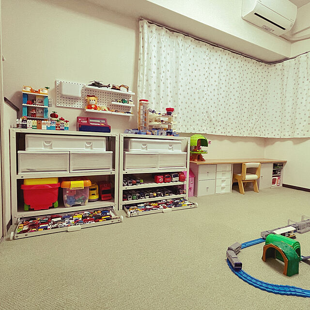 PINKのアイリスオーヤマ-アイリスオーヤマ チェスト 幅35×奥行40×高さ18.3cm ホワイト/クリア OCH-Lの家具・インテリア写真