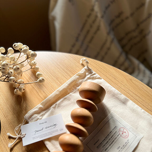 hamuの-ウッド キャンドルホルダー キャンドルスタンド テーパーキャンドル用 木製 ナチュラル 蝋燭立て ろうそく立て おしゃれ かわいい 北欧 韓国インテリアの家具・インテリア写真