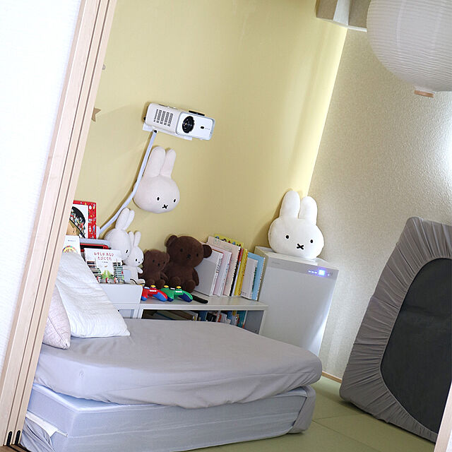 miyaのKUROSHIO-三角クッション　イゾラ背もたれクッションの家具・インテリア写真