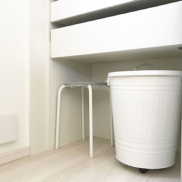 hii--のニトリ-スツール(イデア2 WH) の家具・インテリア写真